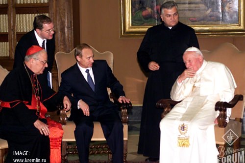 Vladimir_Putin_with_Pope_John_Paul_II-1